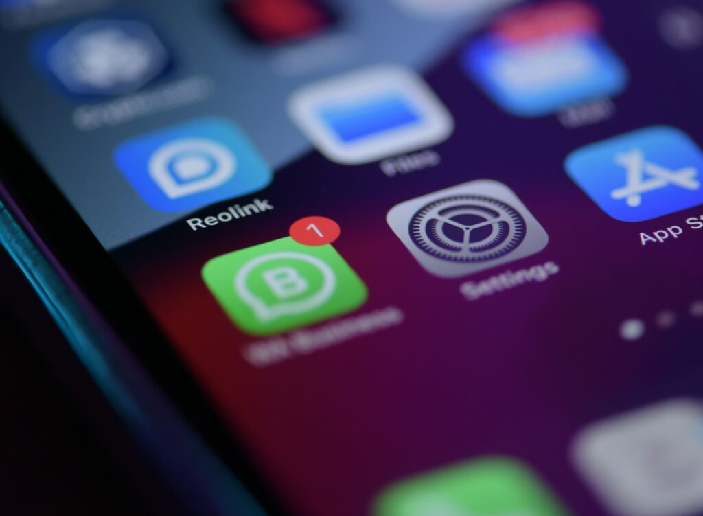 Normas de WhatsApp Business sobre servicios digitales y de suscripción